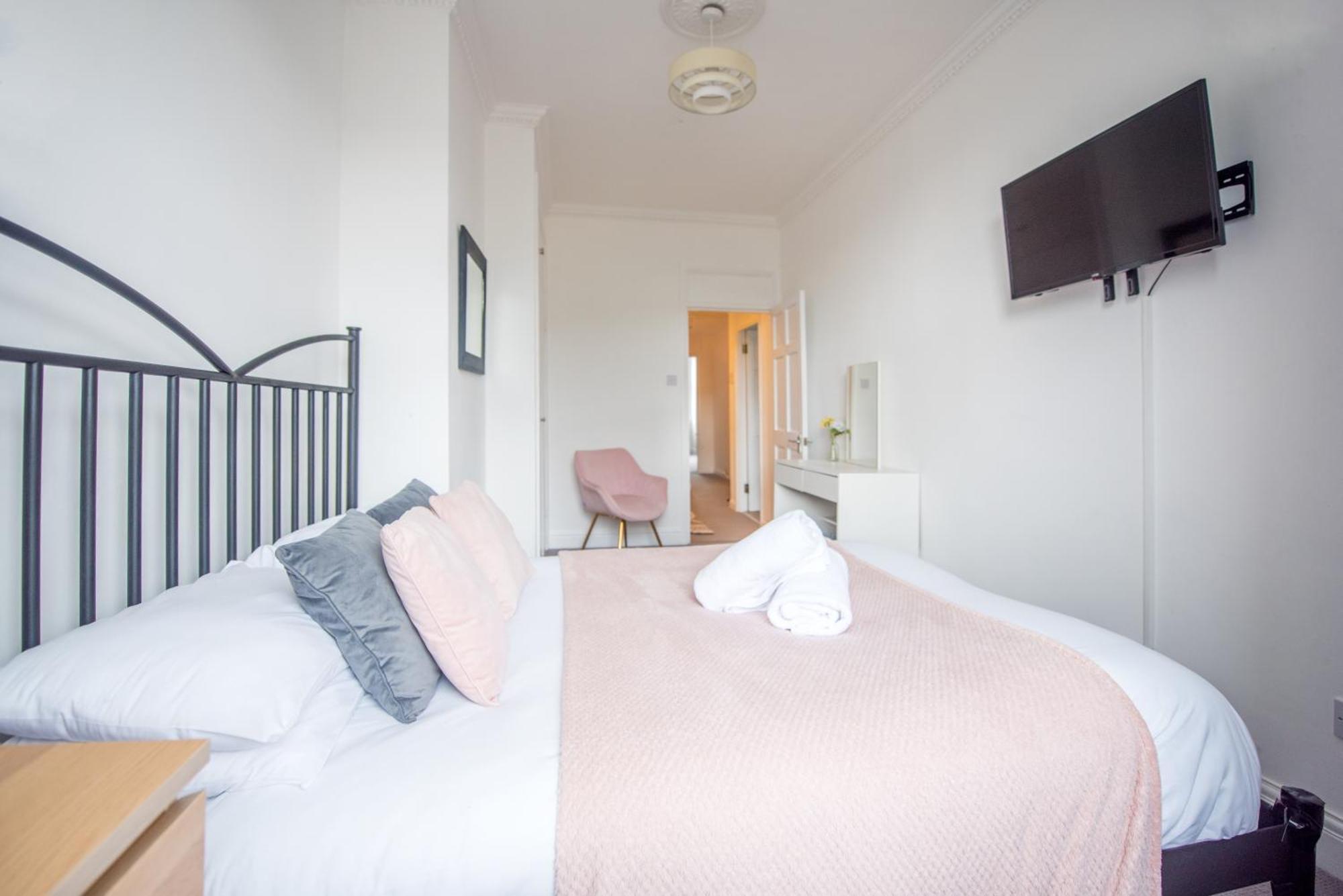 Grosvenor Pad - Lovely 2-Bed Flat - Free On Street Parking Bath Exterior photo